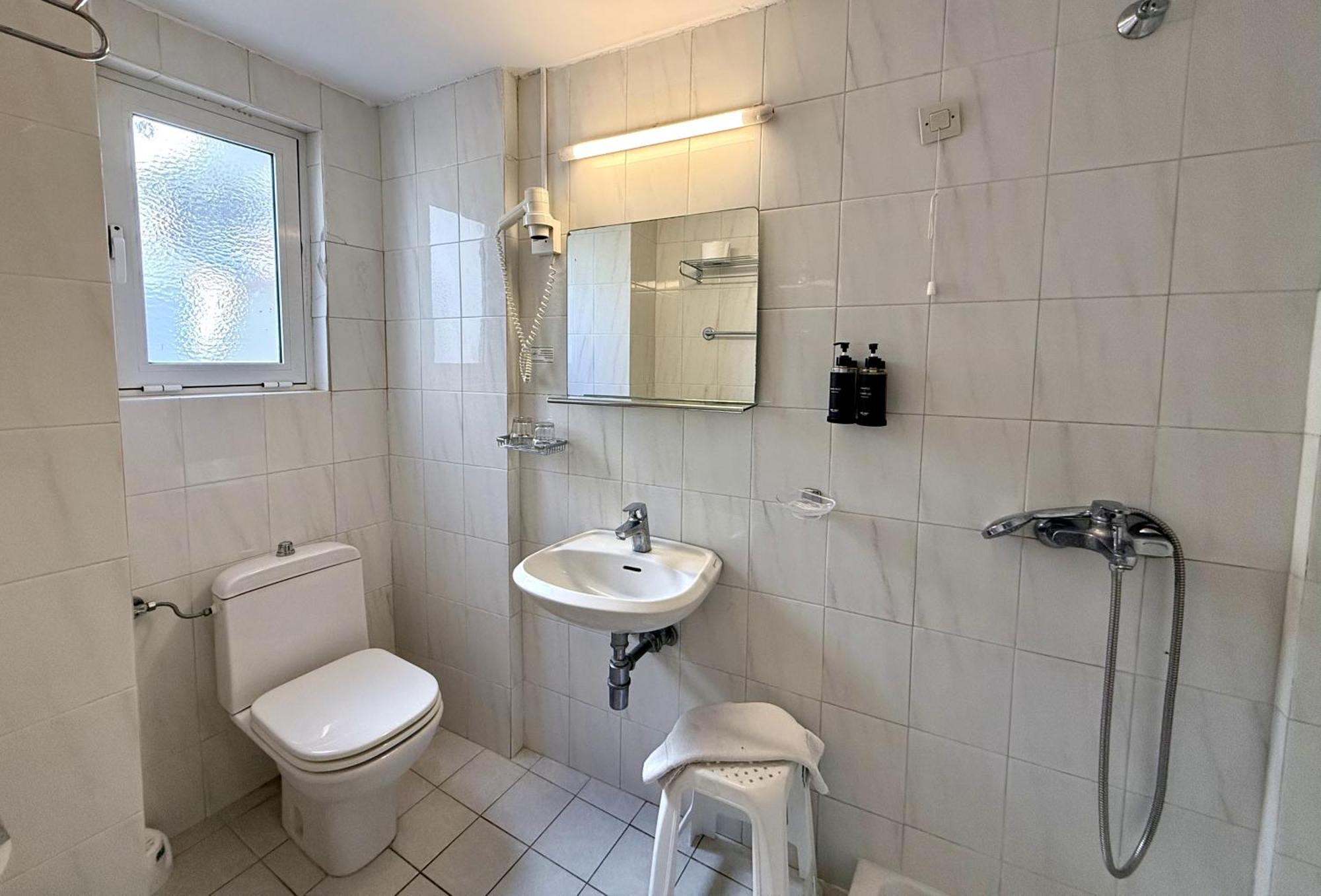 Savoy Hotell 2*