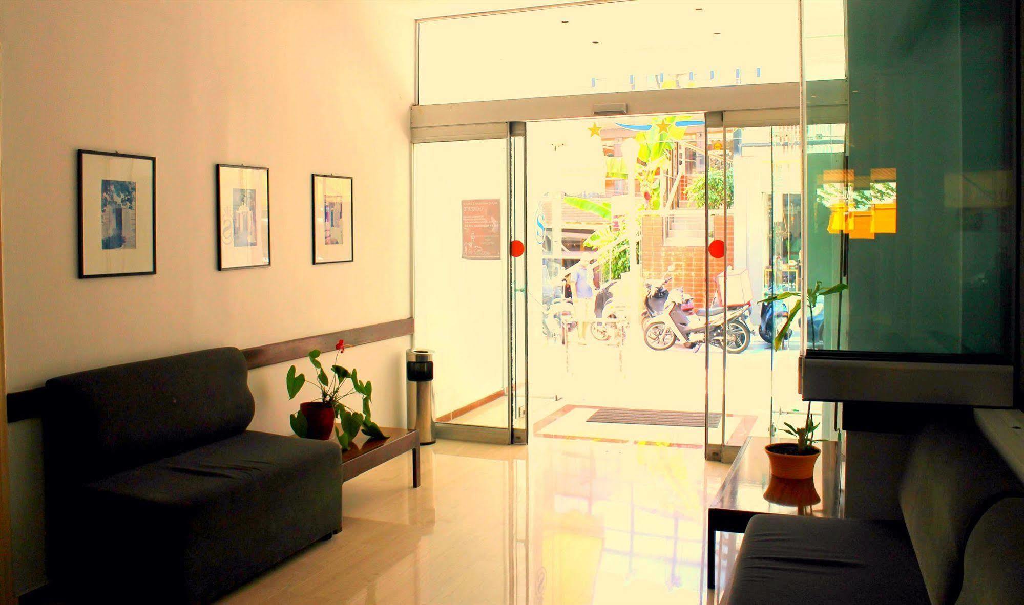 Savoy Hotell 2*
